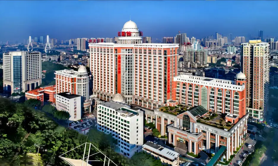 Tampak luar Rumah Sakit Zhujiang, Southern Medical University